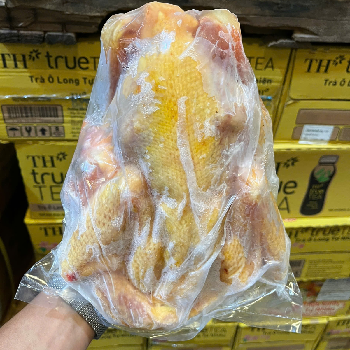 Whole Young Rooster 3.9–5lbs (Gà Trống Đi Bộ)